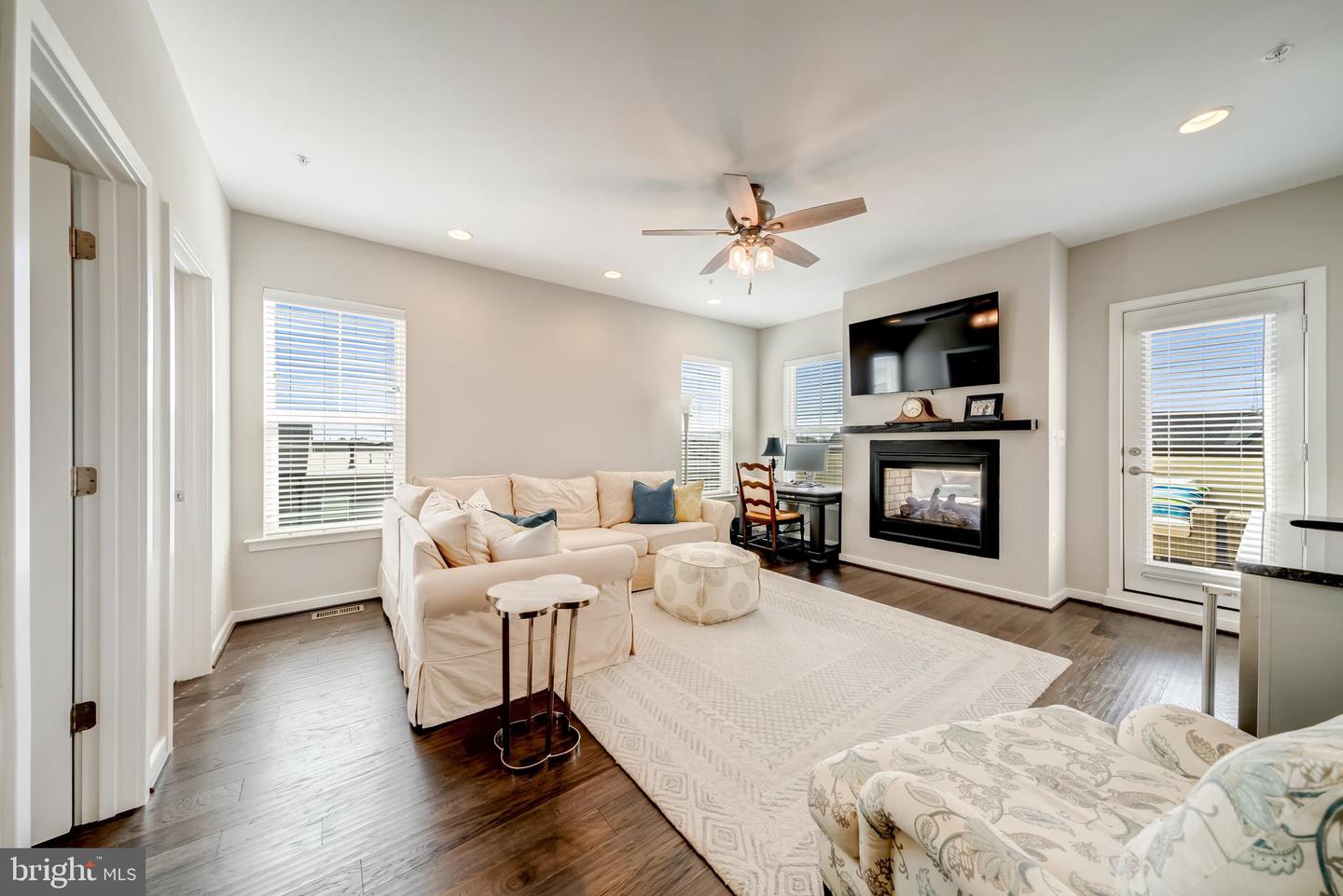 42365 ZEBULON SQUARE