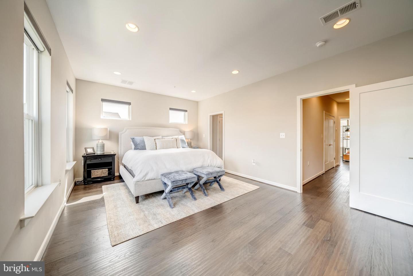 42365 ZEBULON SQUARE