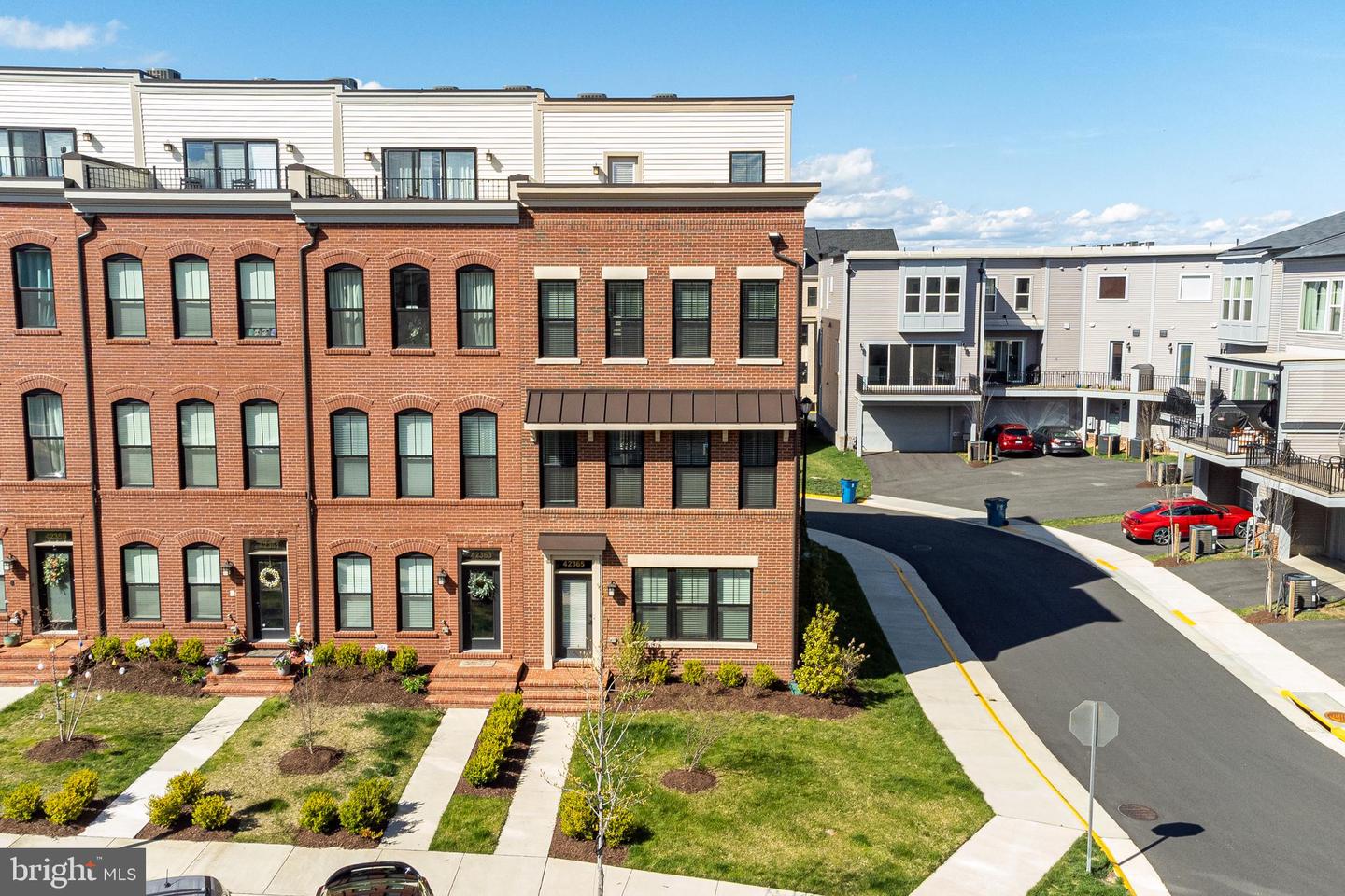 42365 ZEBULON SQUARE