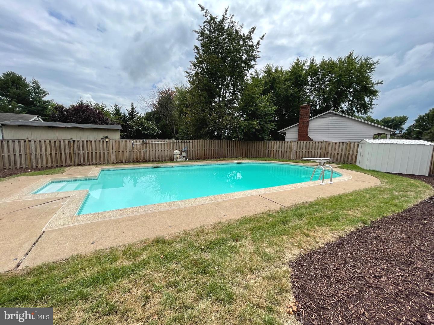 1002 TUSCARORA DRIVE SW