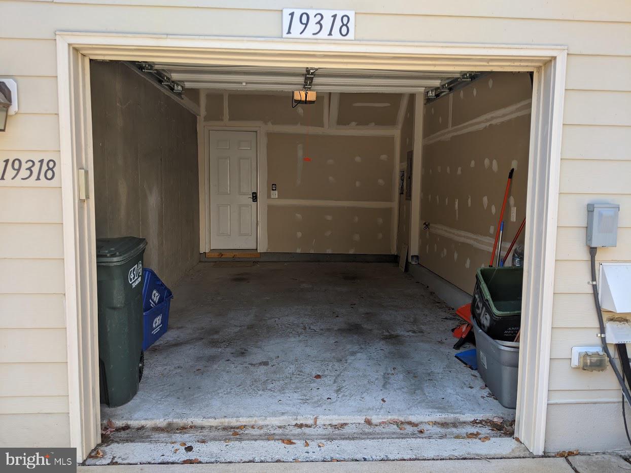 19318 DIAMOND LAKE DRIVE