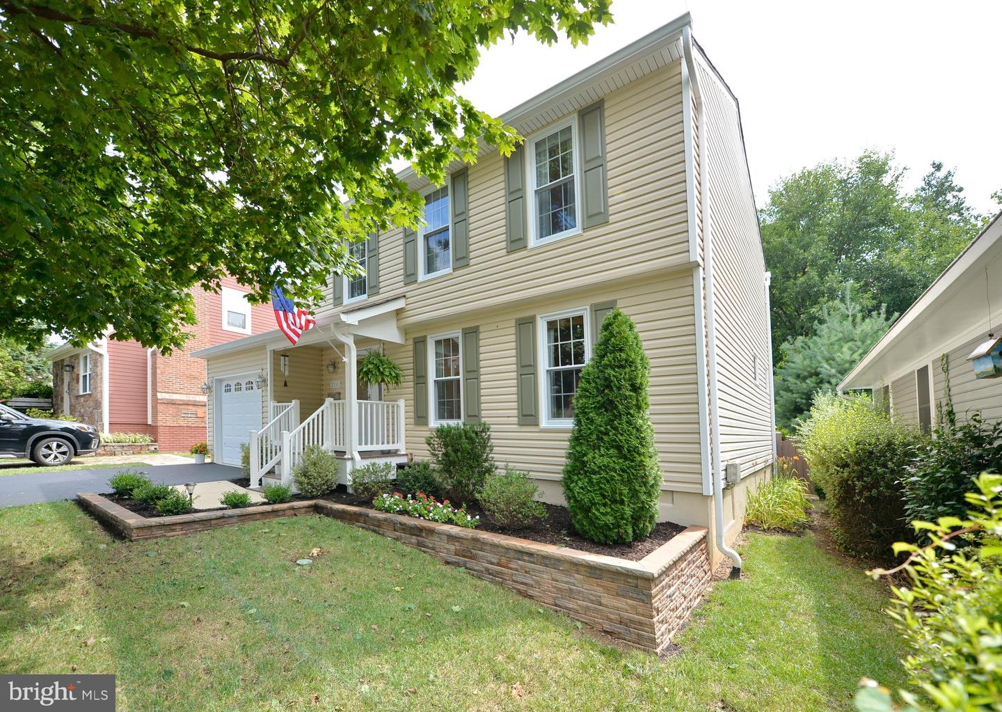 210 PRINCE STREET NE