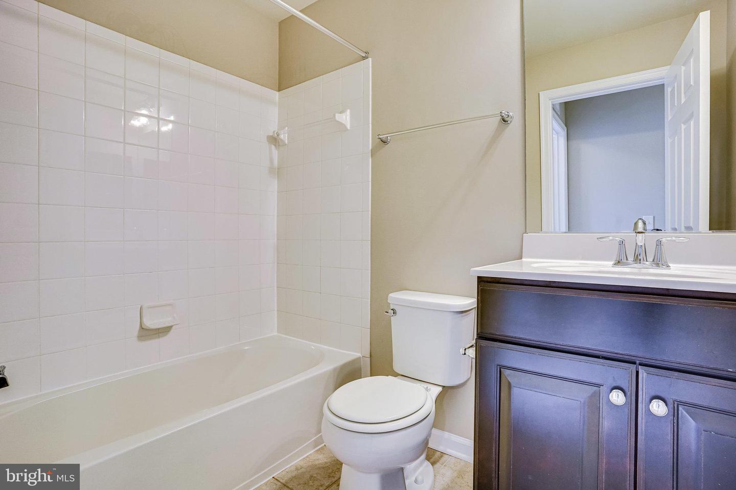 25225 SPLIT CREEK TERRACE Unit: 8B5