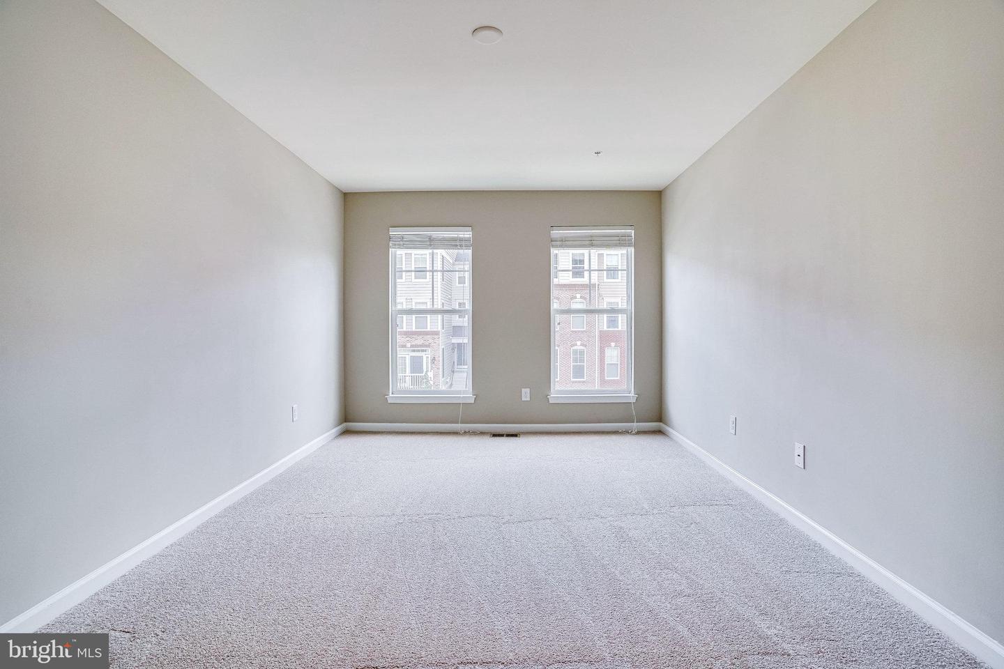 25225 SPLIT CREEK TERRACE Unit: 8B5