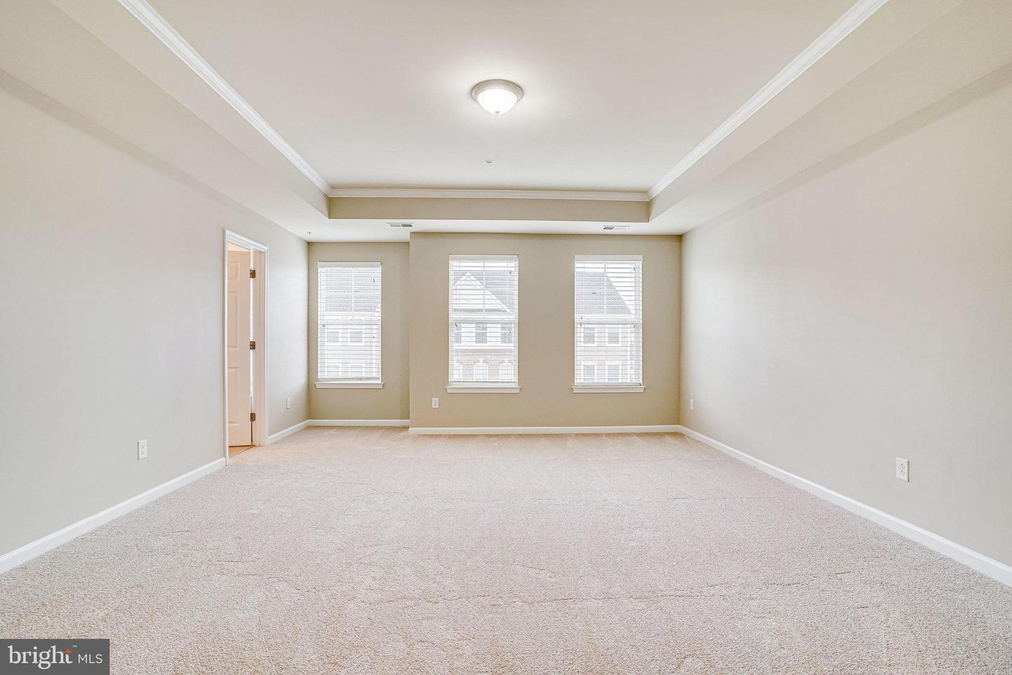 25225 SPLIT CREEK TERRACE Unit: 8B5