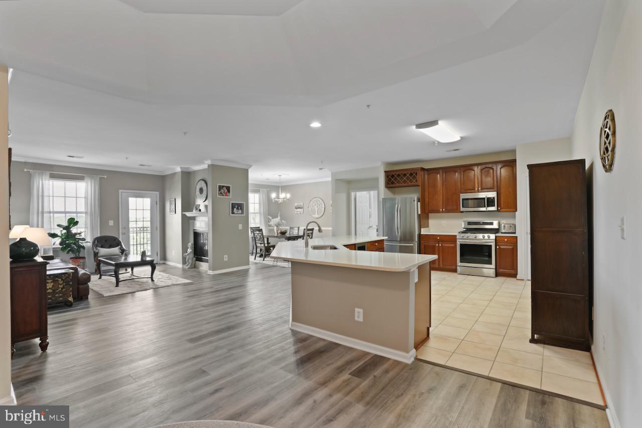 20751 ROYAL PALACE SQUARE Unit: 425