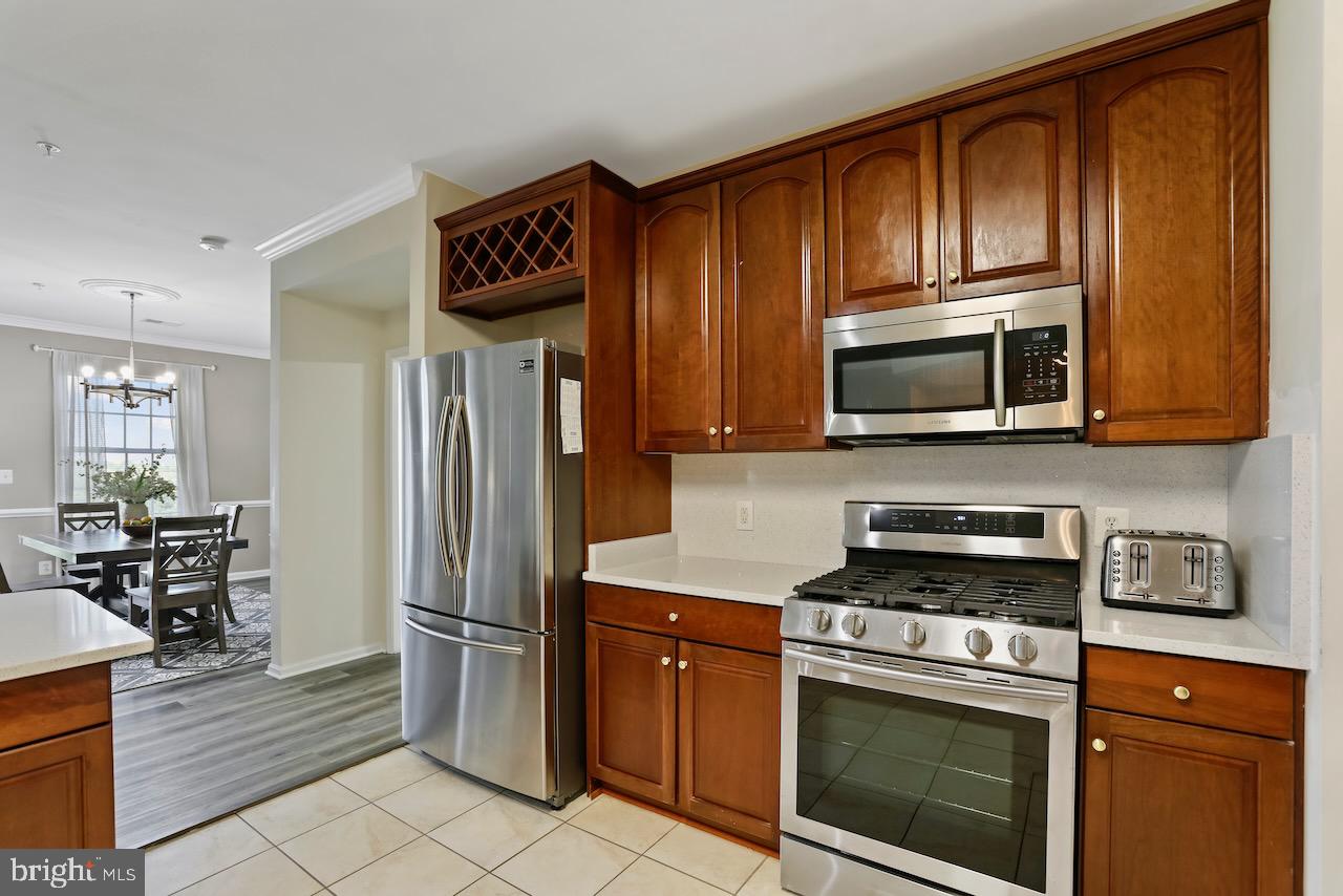 20751 ROYAL PALACE SQUARE Unit: 425