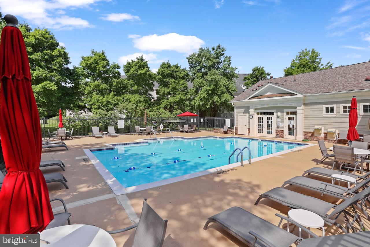 20751 ROYAL PALACE SQUARE Unit: 425