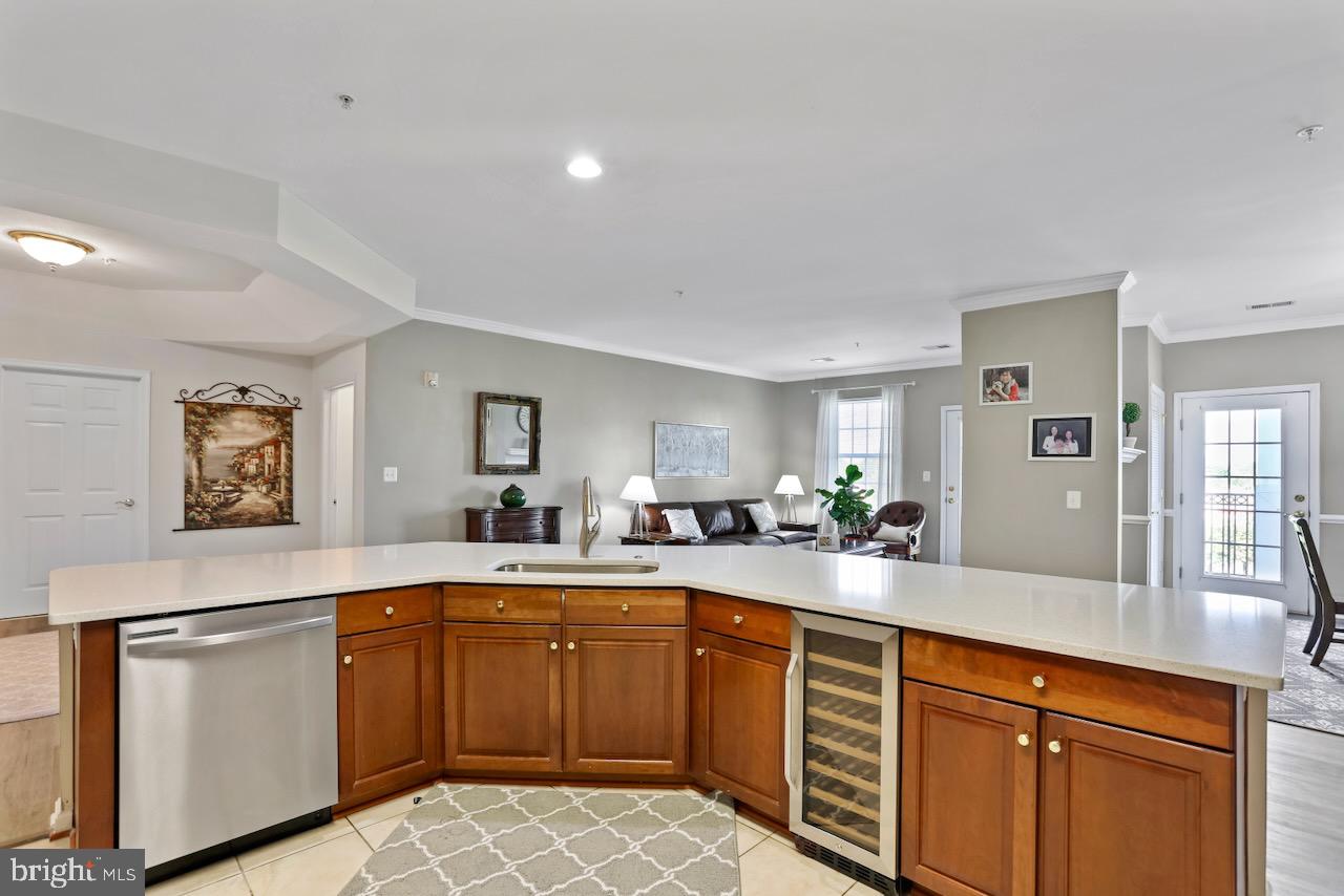 20751 ROYAL PALACE SQUARE Unit: 425