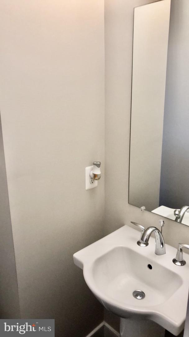 22939 SULLIVANS COVE SQUARE