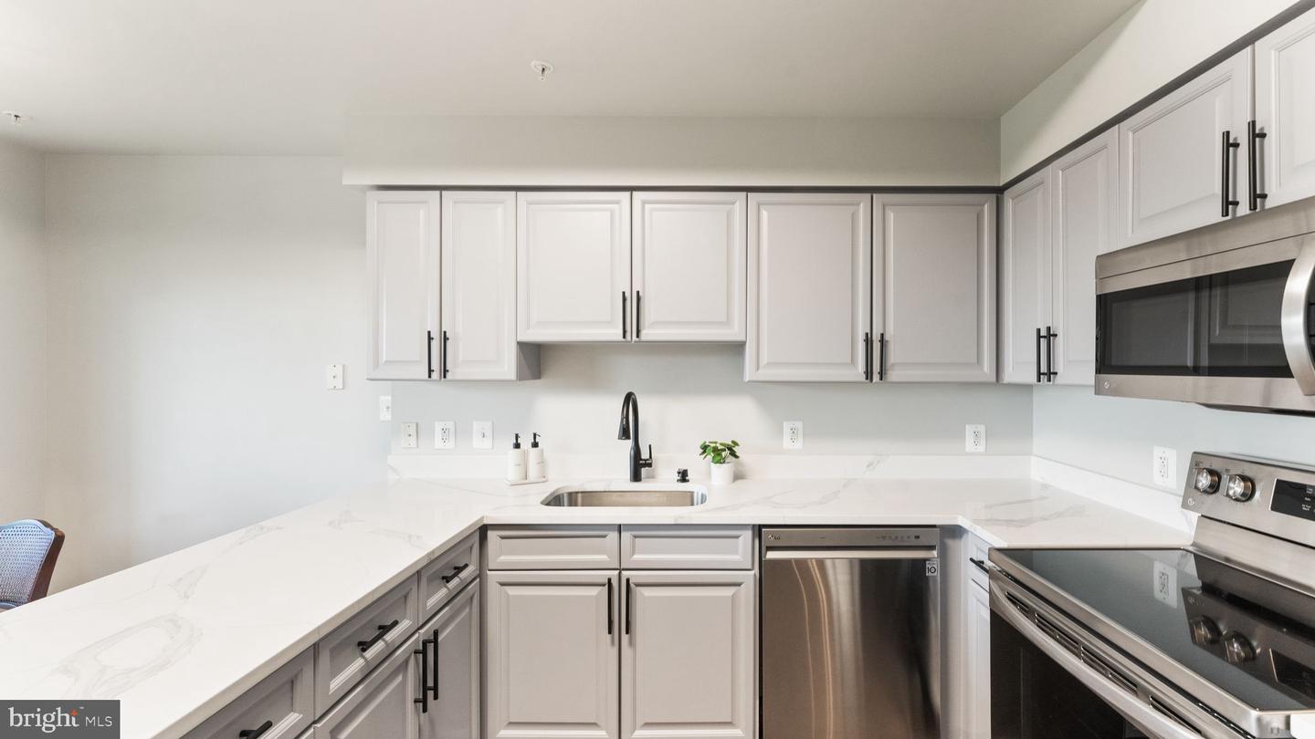 19355 CYPRESS RIDGE TERRACE Unit: 1001
