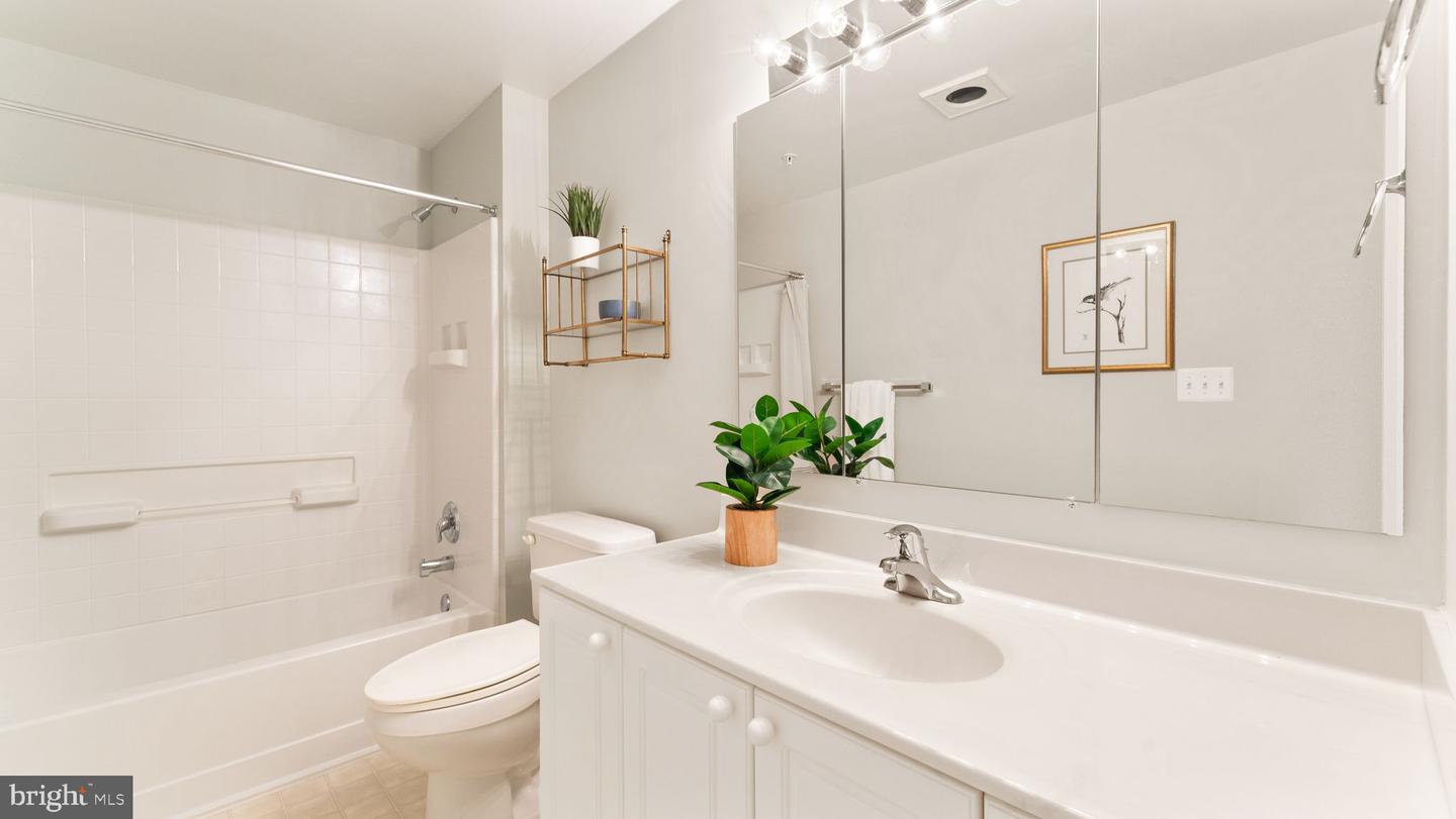 19355 CYPRESS RIDGE TERRACE Unit: 1001