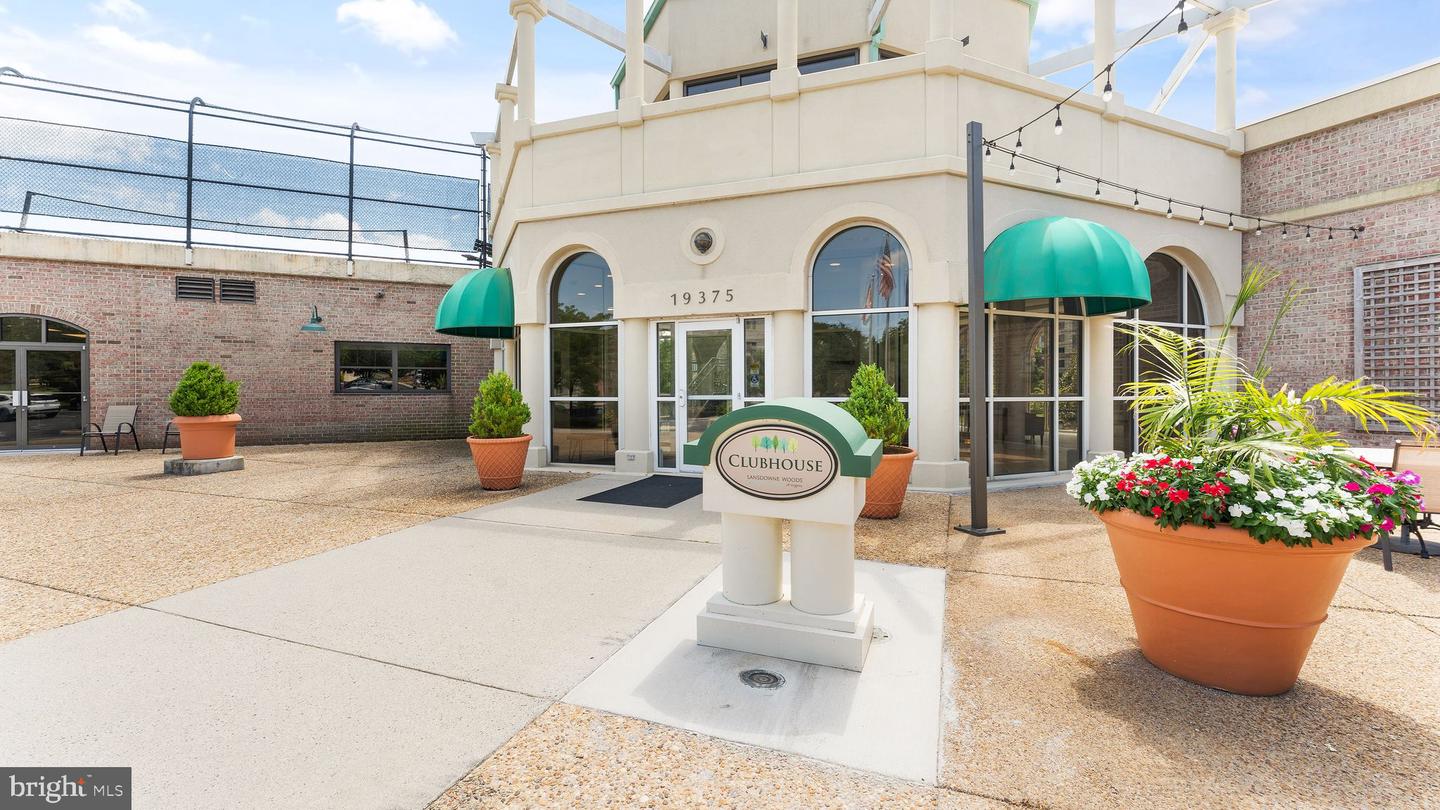 19355 CYPRESS RIDGE TERRACE Unit: 1001