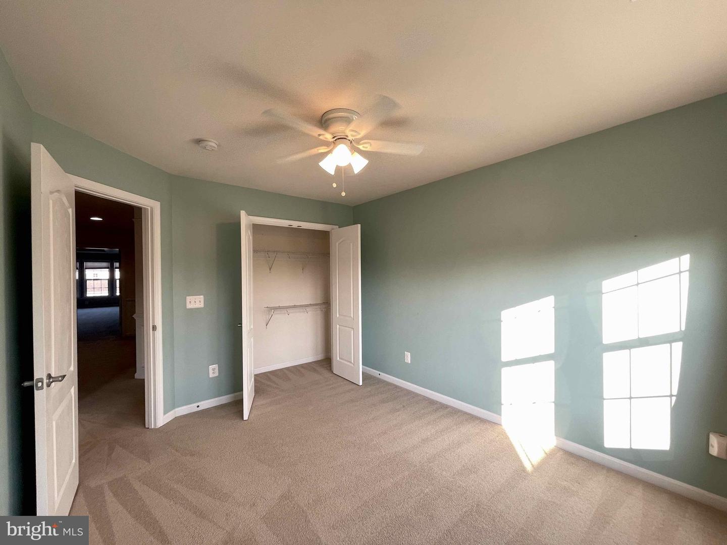 43694 CHICACOAN CREEK SQUARE