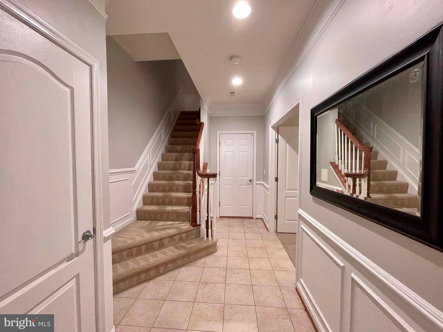 43694 CHICACOAN CREEK SQUARE
