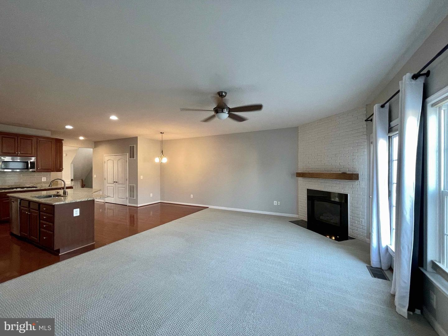 43694 CHICACOAN CREEK SQUARE