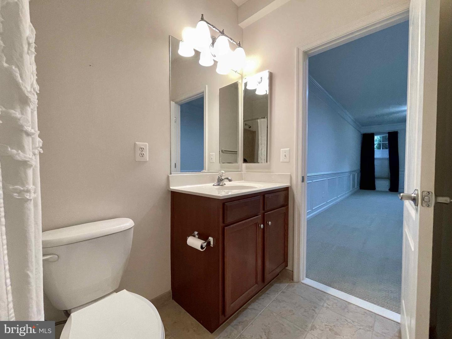 43694 CHICACOAN CREEK SQUARE