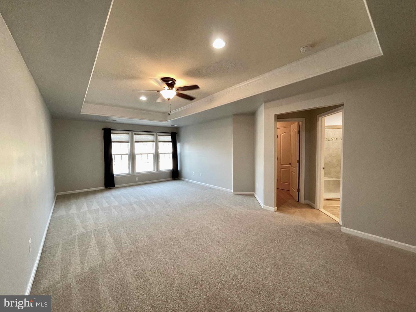 43694 CHICACOAN CREEK SQUARE