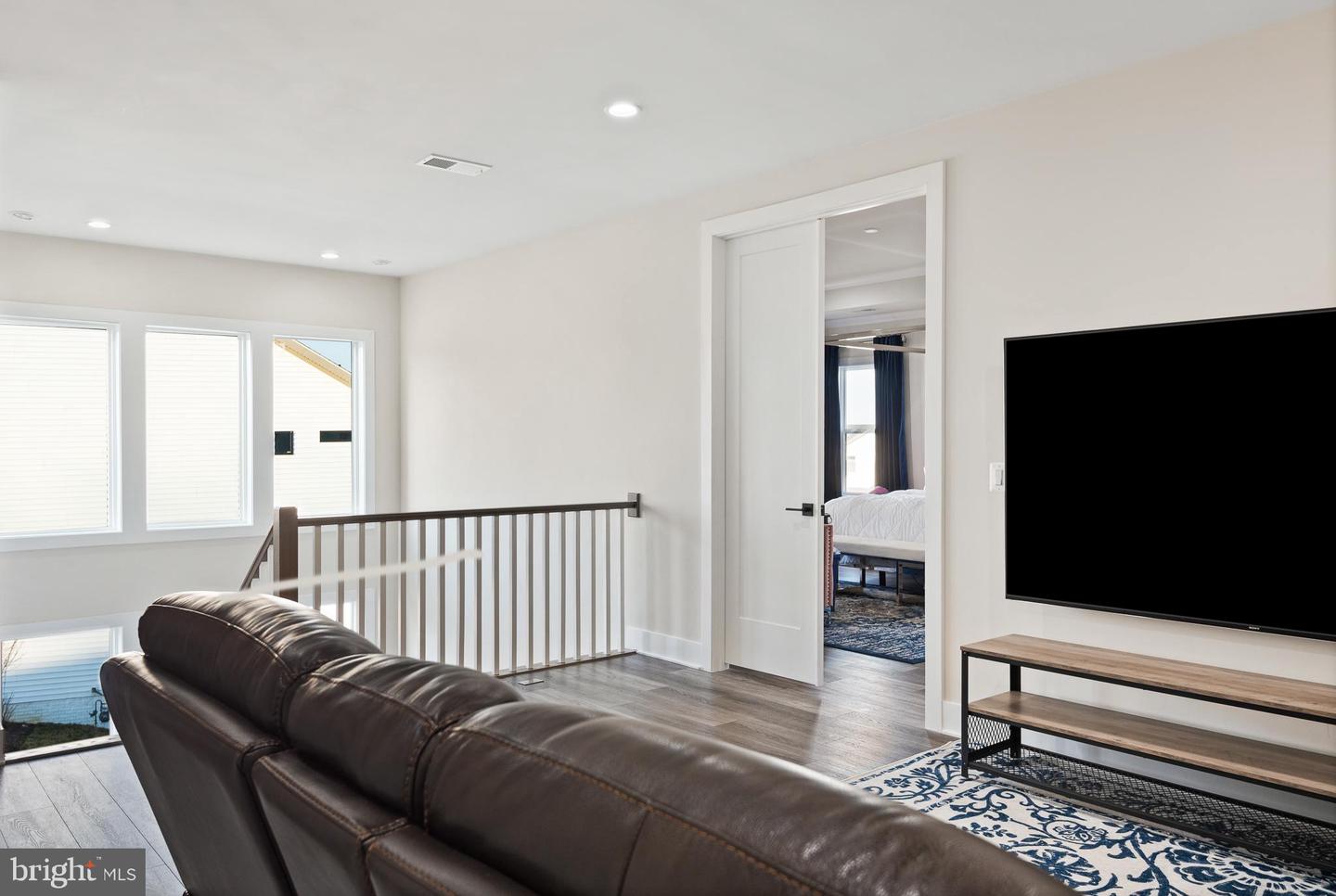 24948 FALLING BROOK CIRCLE
