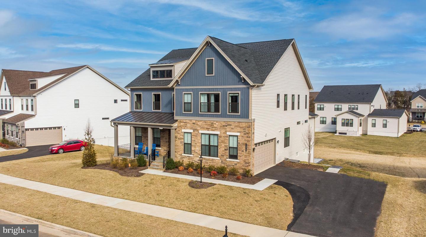 24948 FALLING BROOK CIRCLE