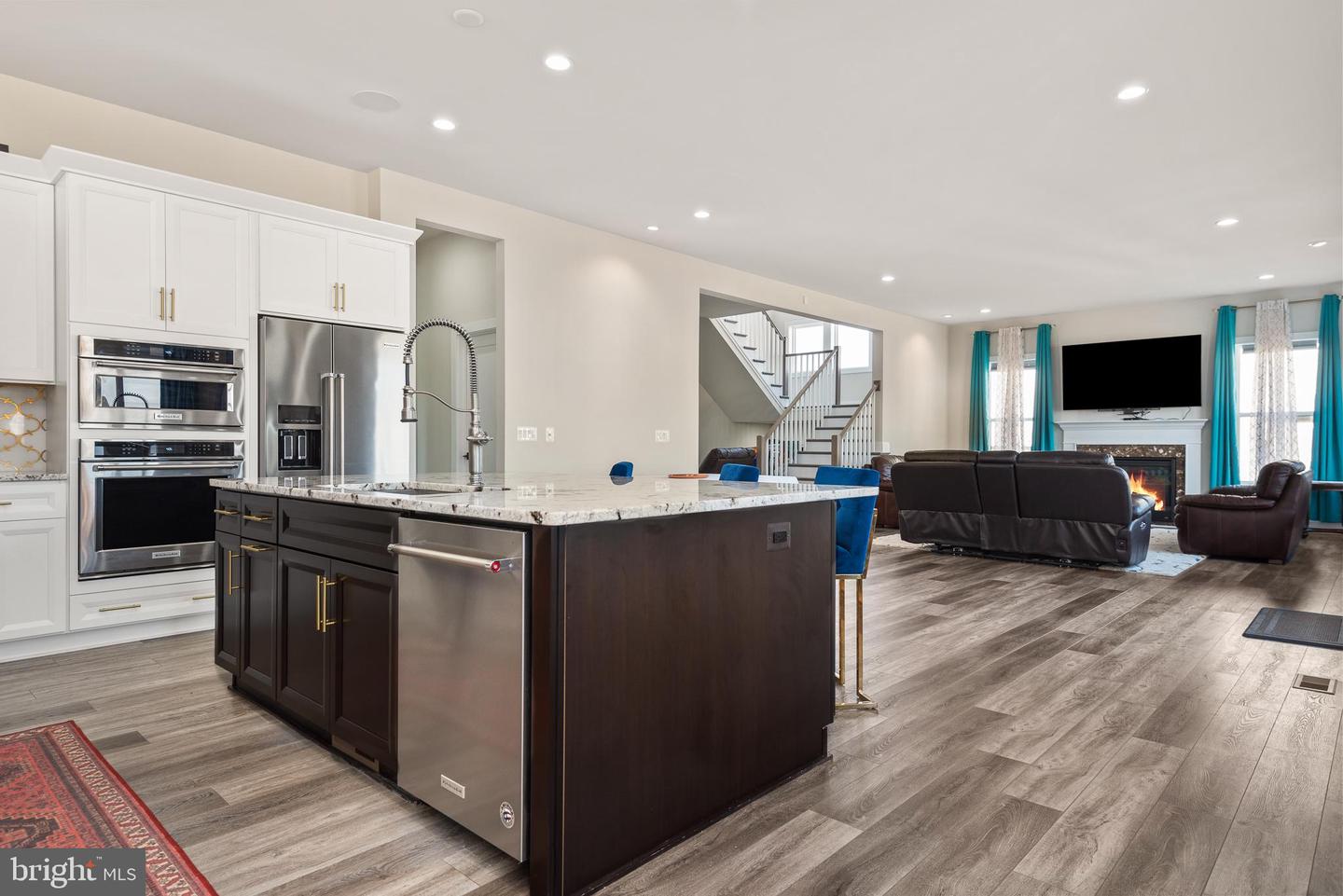 24948 FALLING BROOK CIRCLE