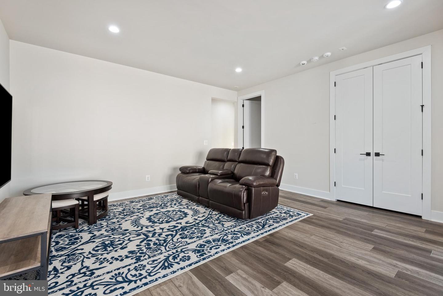 24948 FALLING BROOK CIRCLE