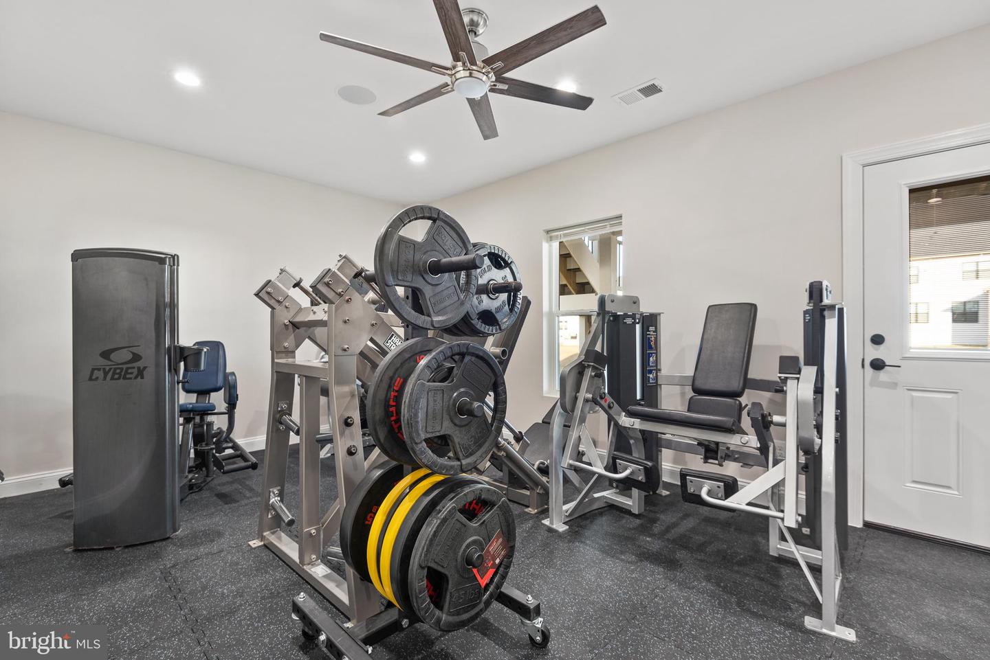 24948 FALLING BROOK CIRCLE