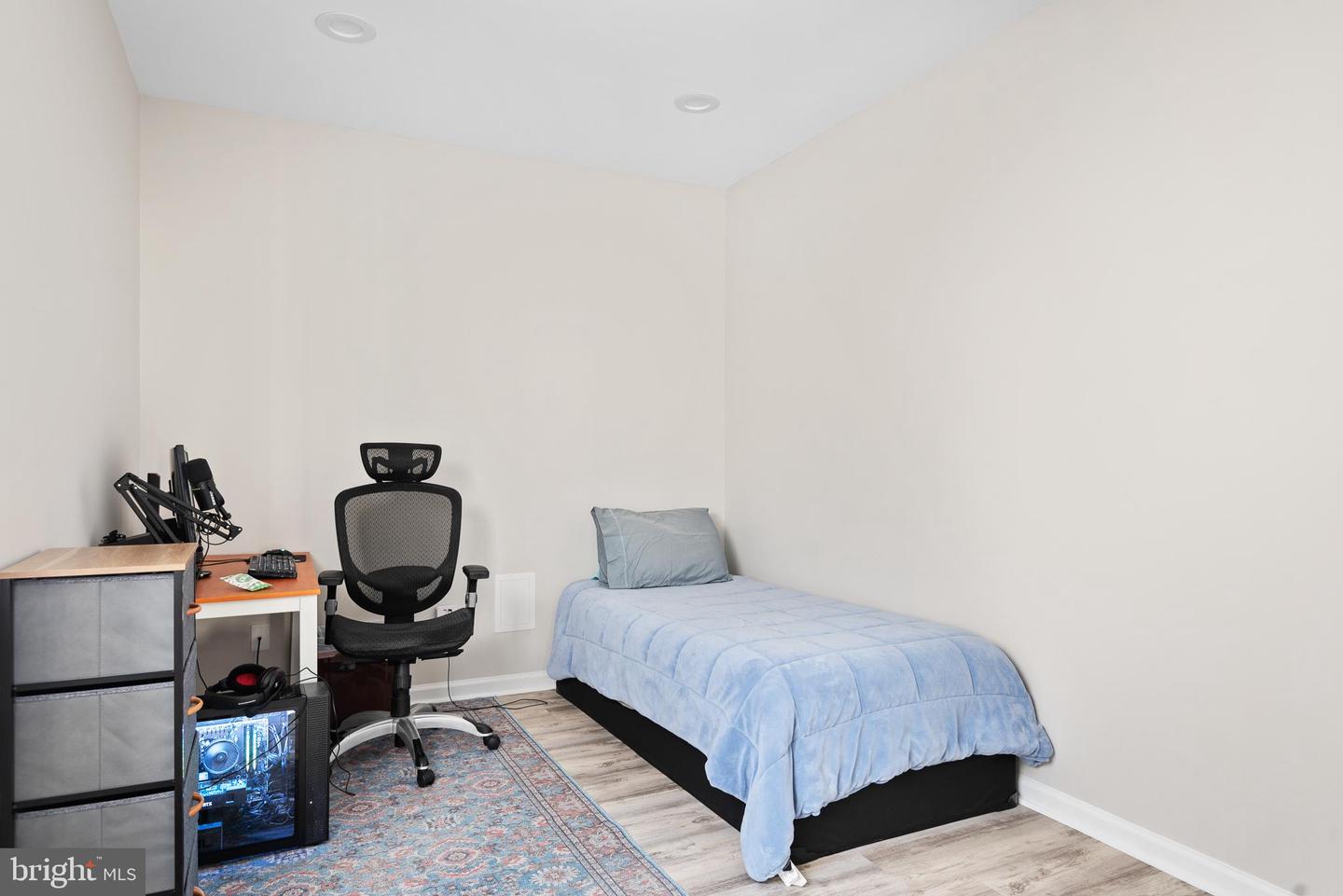 24948 FALLING BROOK CIRCLE
