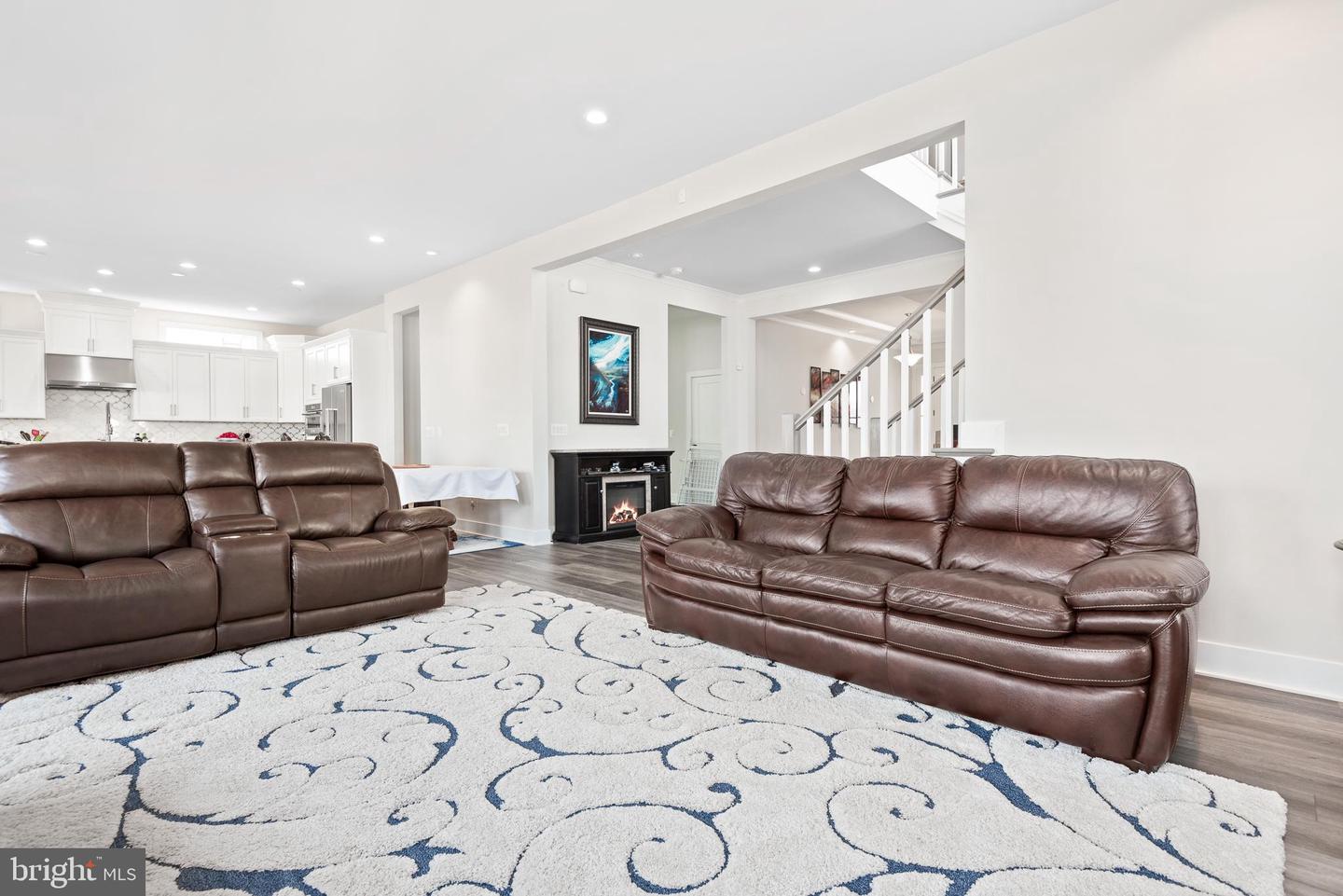 24948 FALLING BROOK CIRCLE