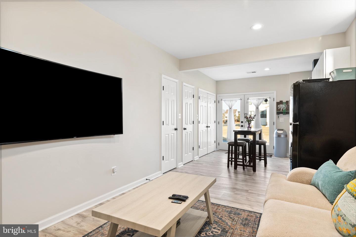 24948 FALLING BROOK CIRCLE