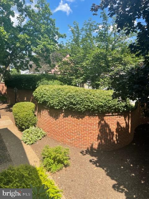 241 LOUDOUN STREET SW Unit: H