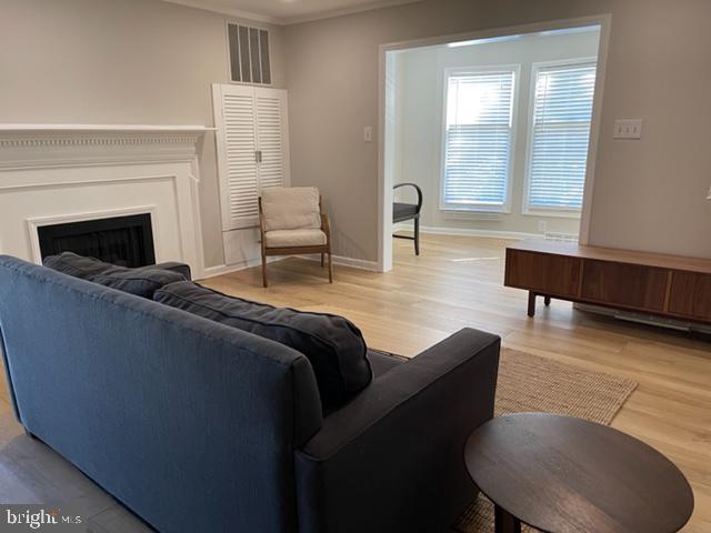 241 LOUDOUN STREET SW Unit: H