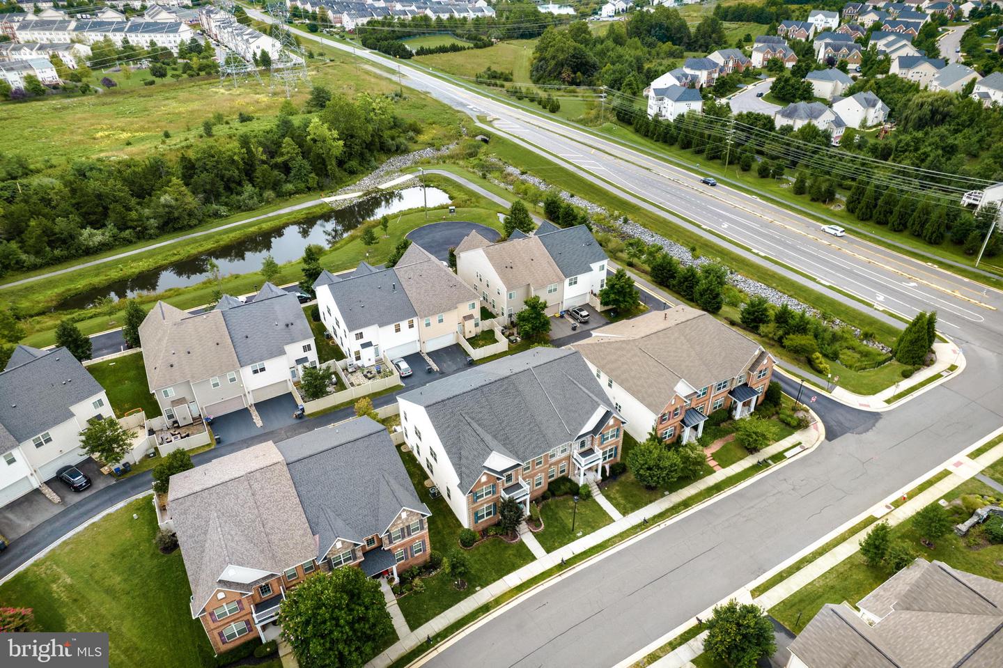 25202 CRESTED WHEAT DRIVE