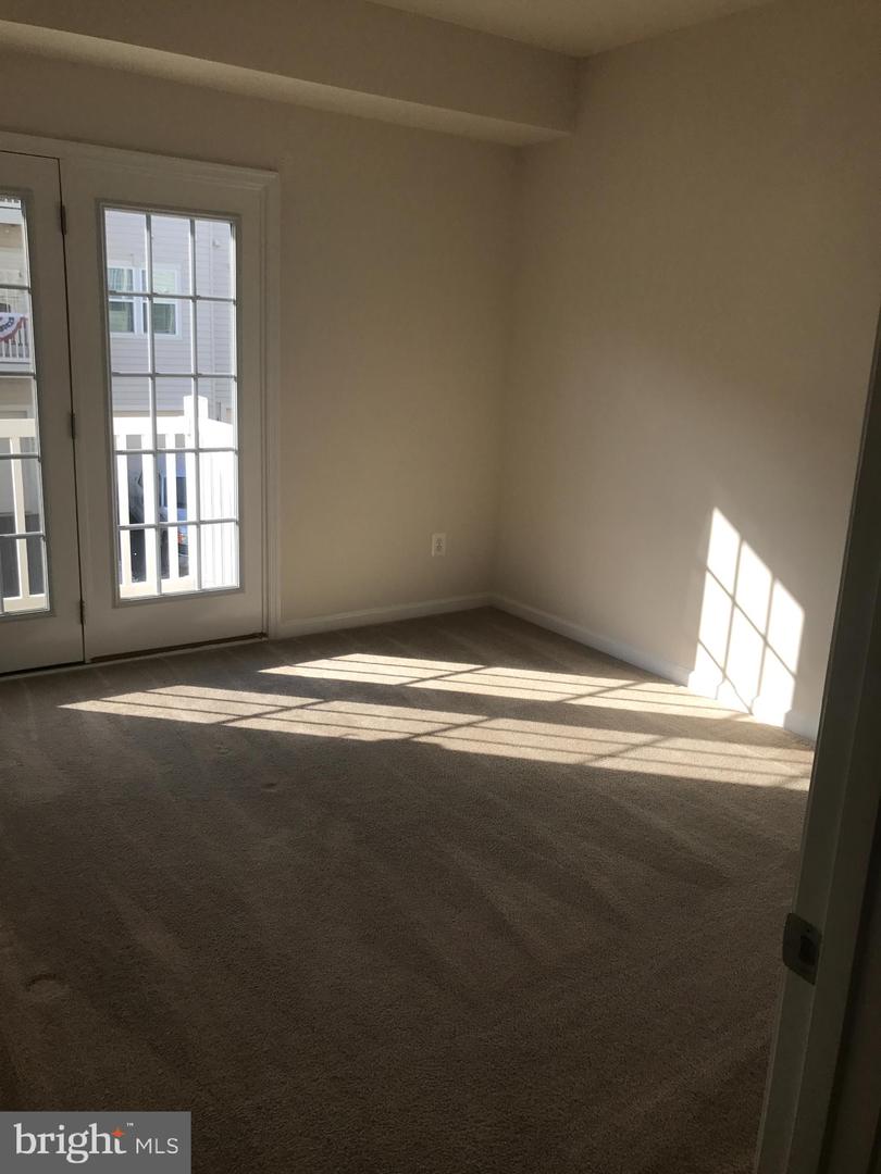 24598 JOHNSON OAK