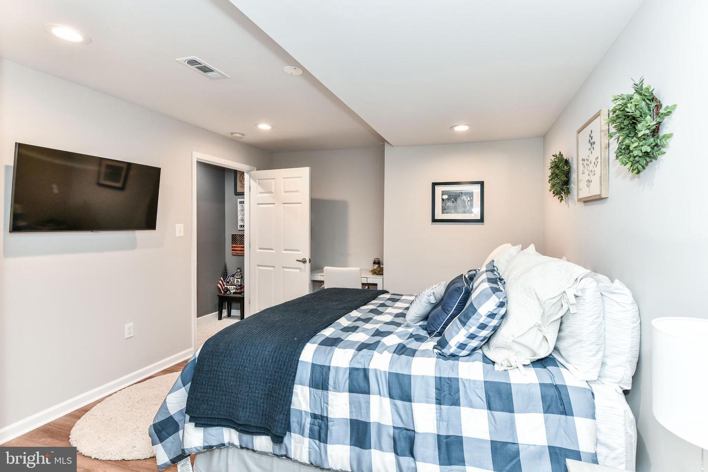 20311 BROAD RUN DRIVE