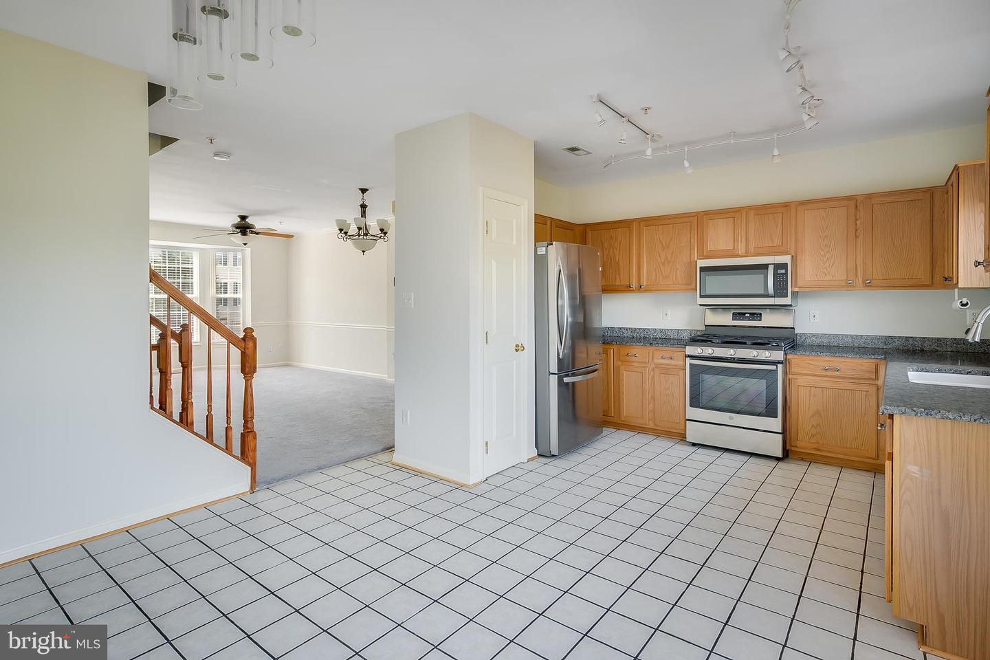 124 GOLDSWORTH TERRACE SW