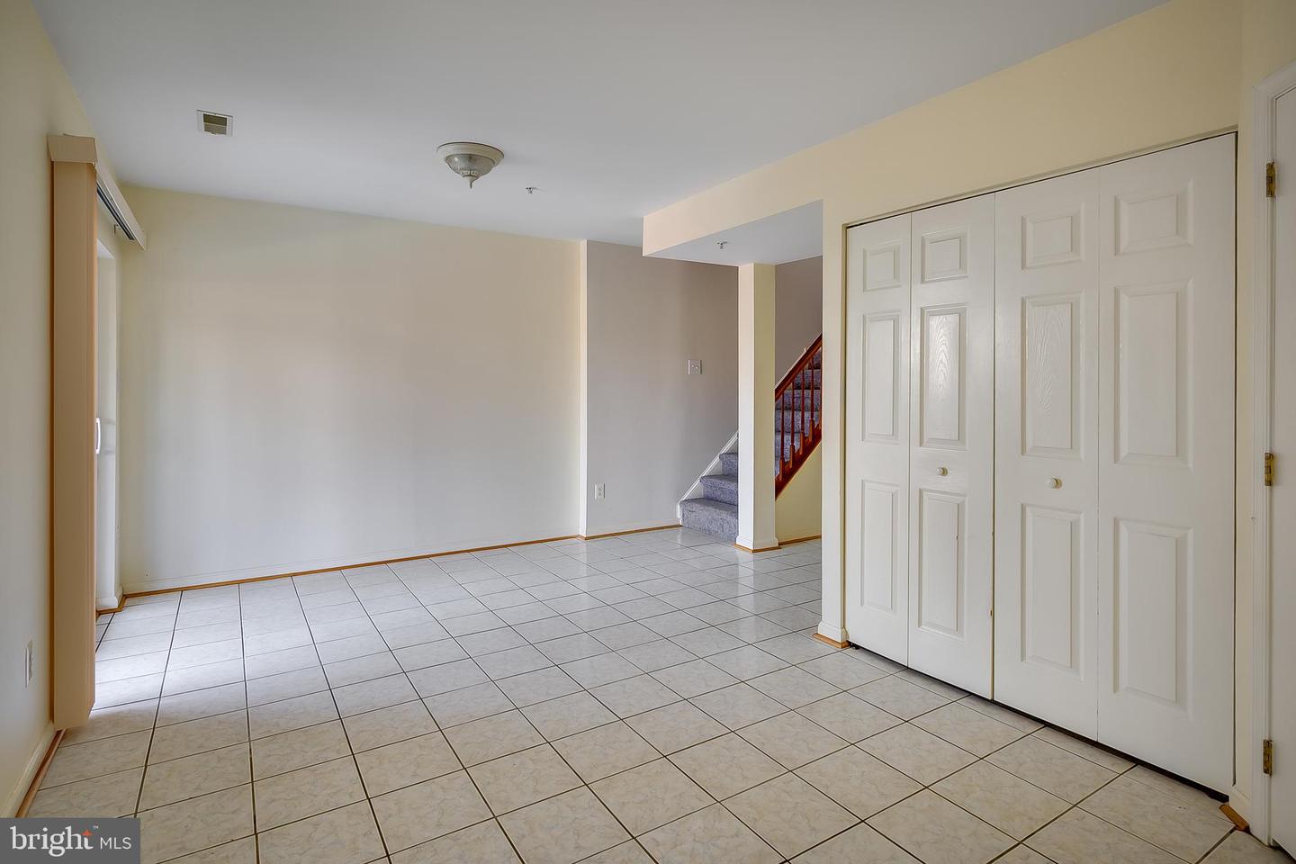 124 GOLDSWORTH TERRACE SW