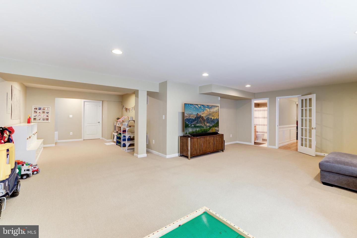 42885 RIDGEWAY DRIVE