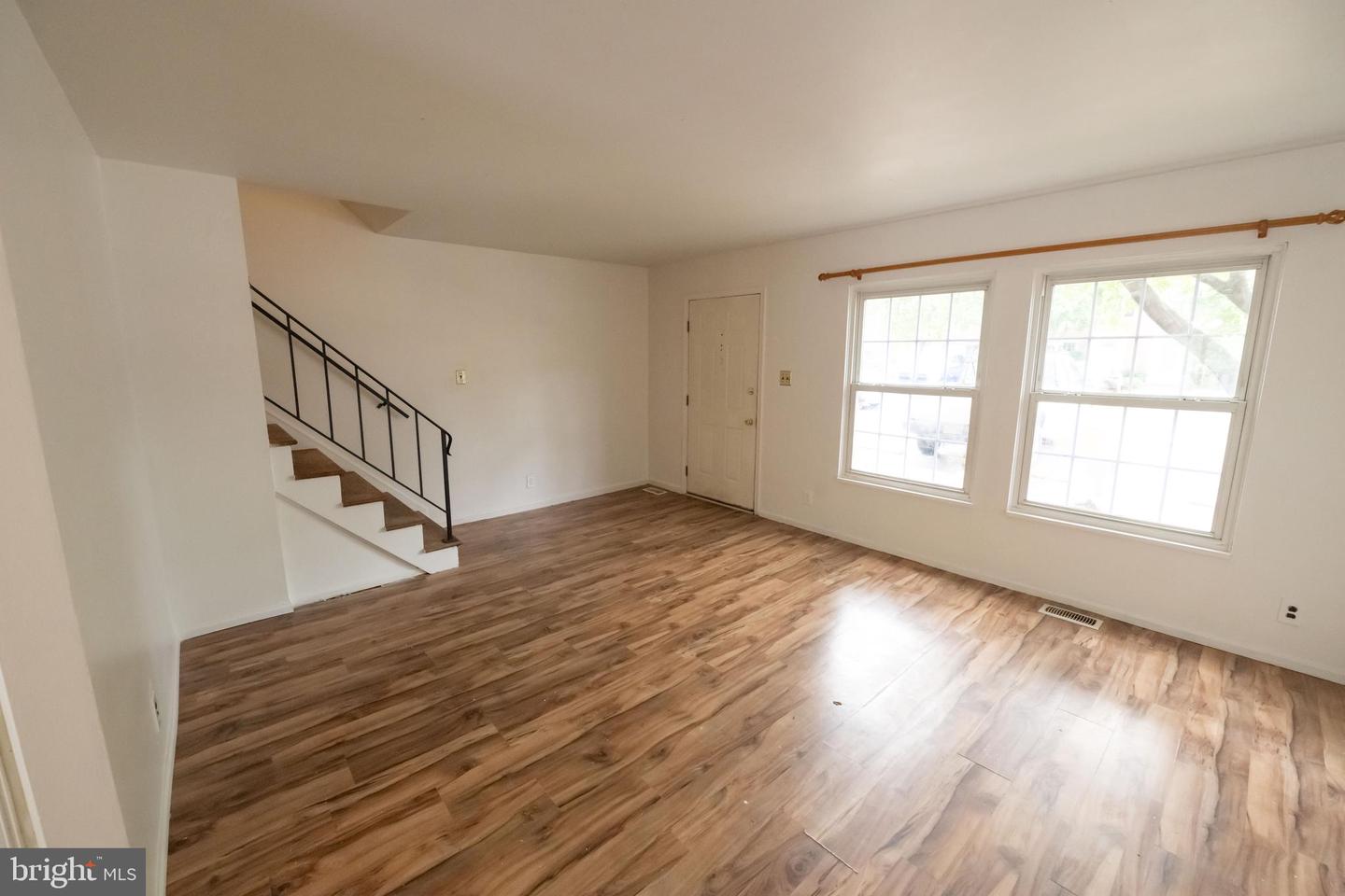 312 E CORNELL DRIVE E Unit: 167