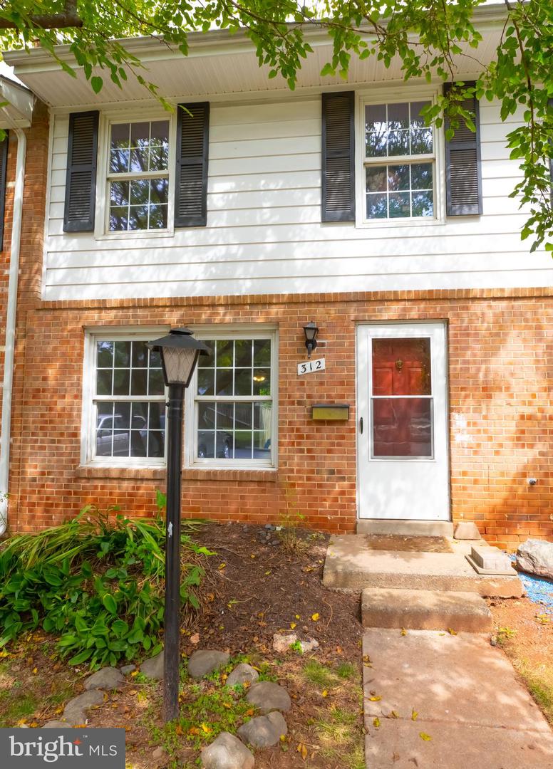 312 E CORNELL DRIVE E Unit: 167