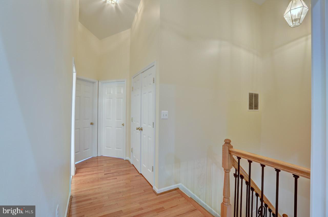 21648 FRAME SQUARE