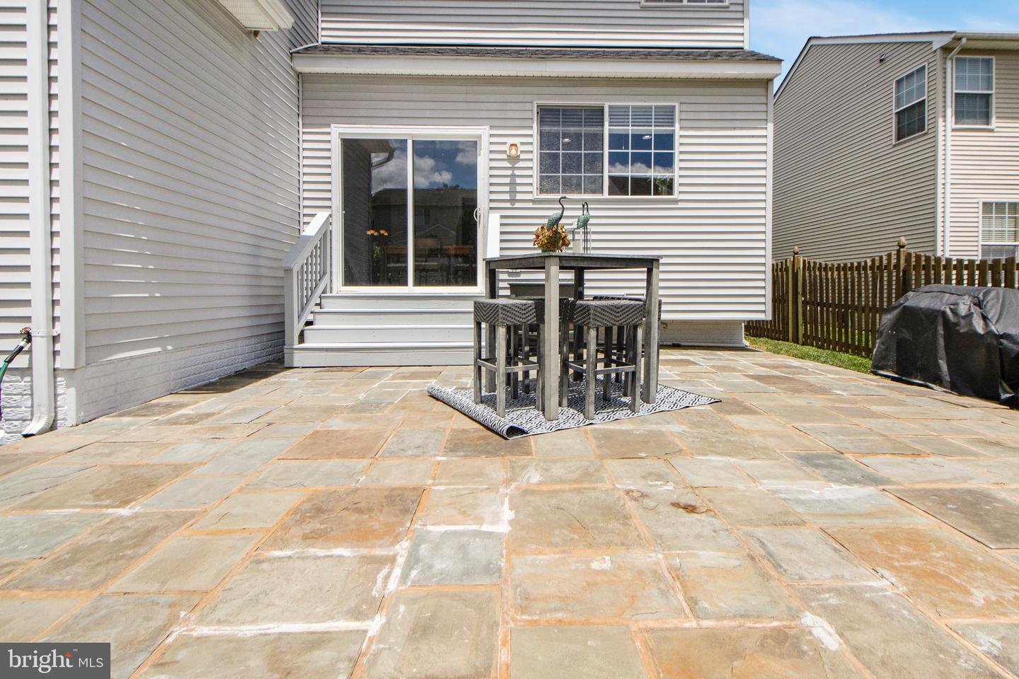 115 RICHARD DRIVE SE