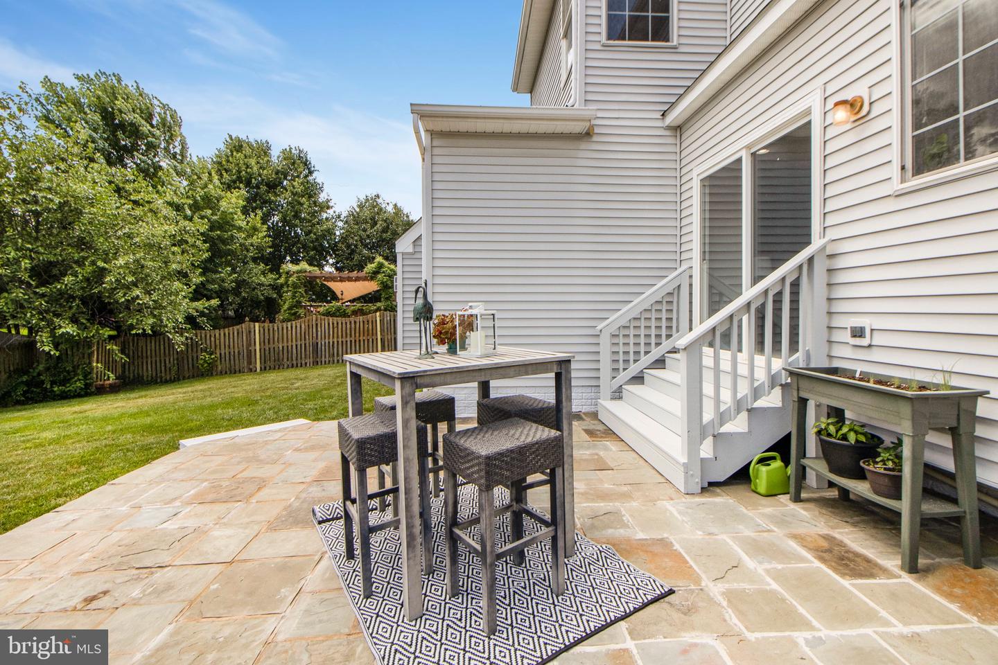 115 RICHARD DRIVE SE