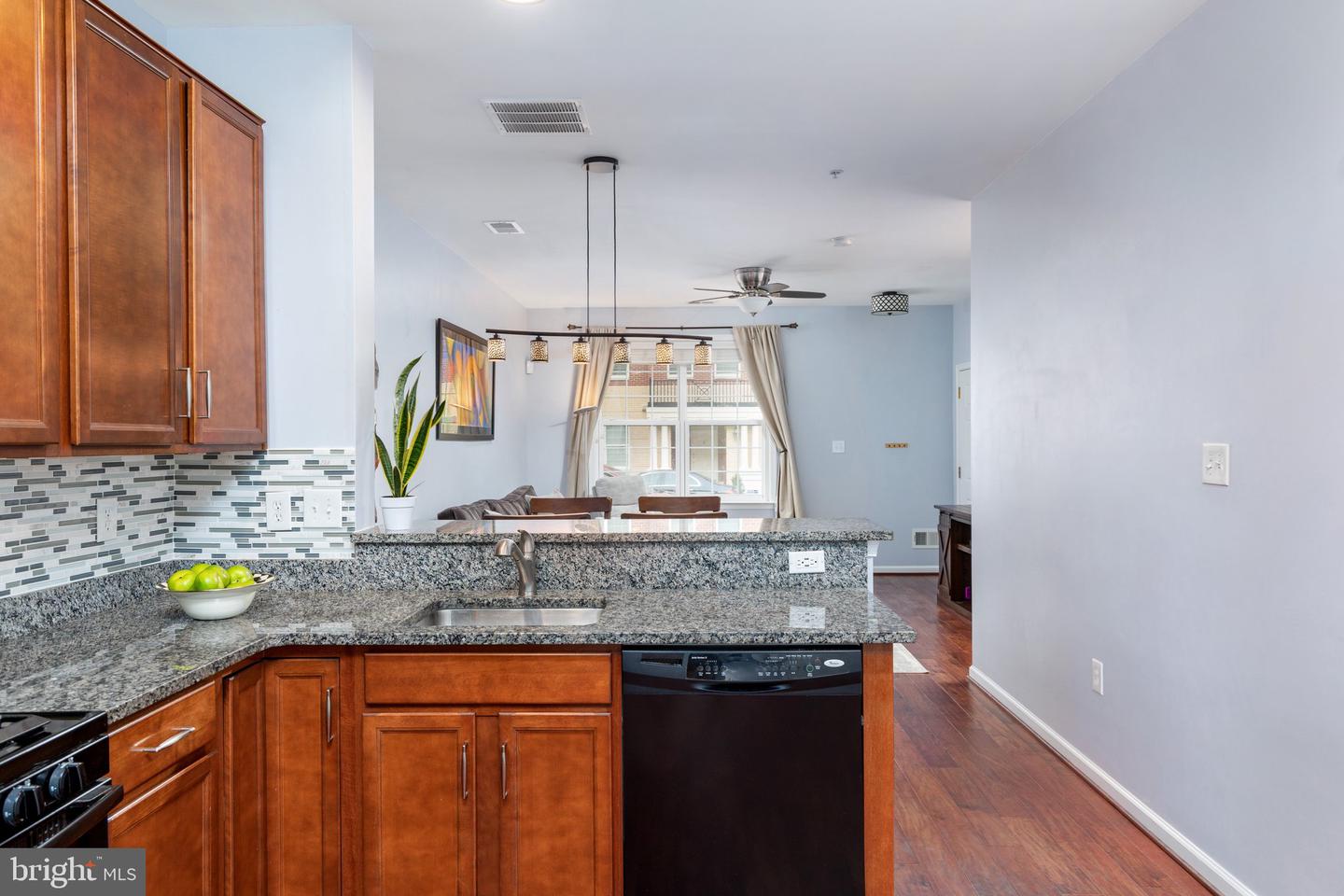 22719 BEACON CREST TERRACE