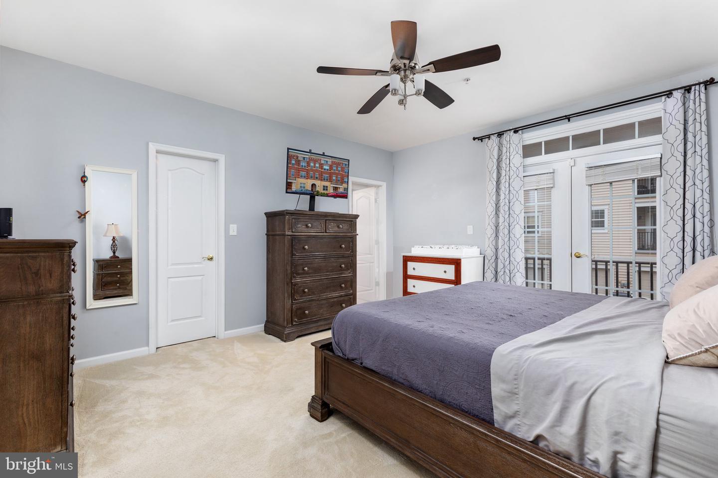 22719 BEACON CREST TERRACE