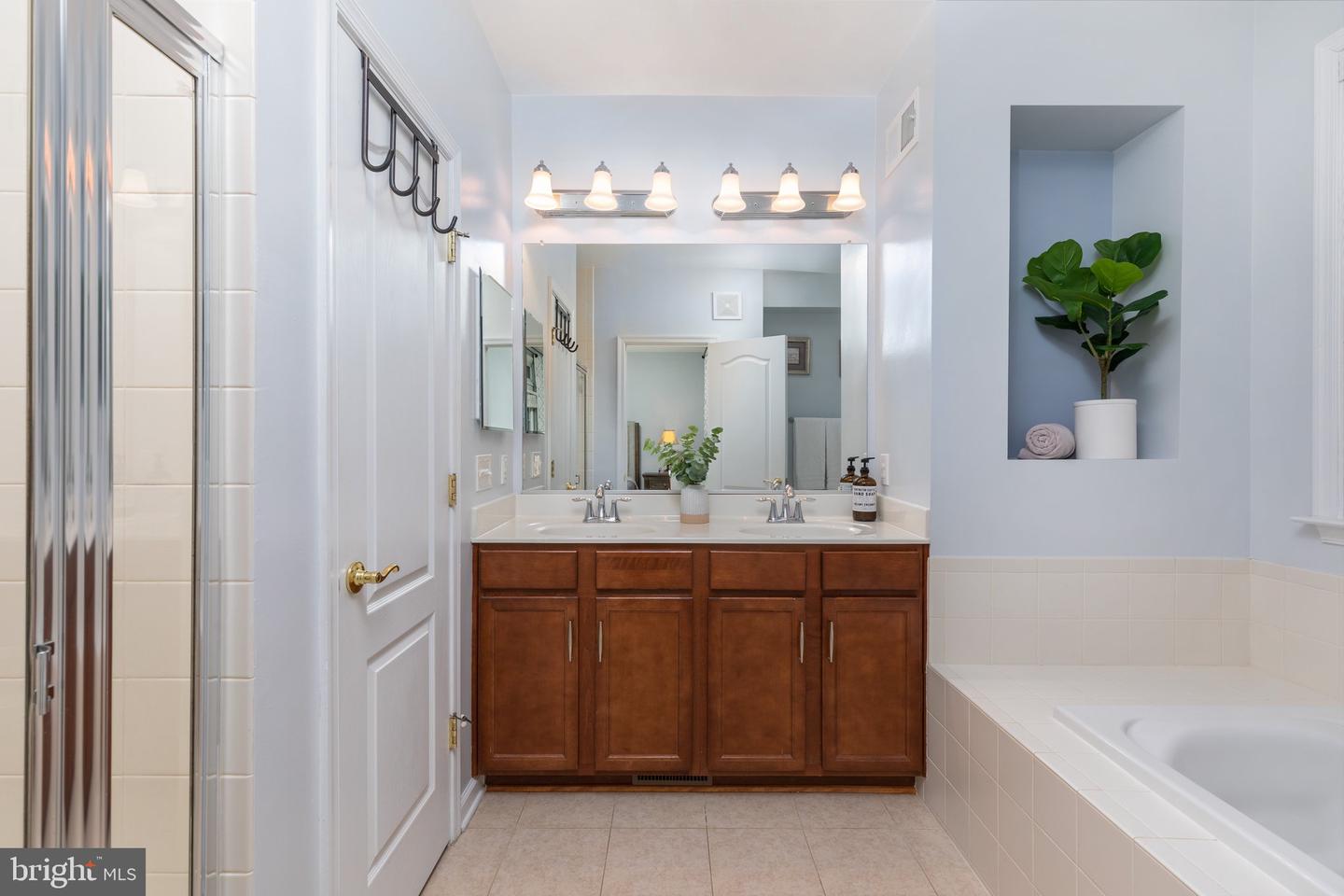 22719 BEACON CREST TERRACE