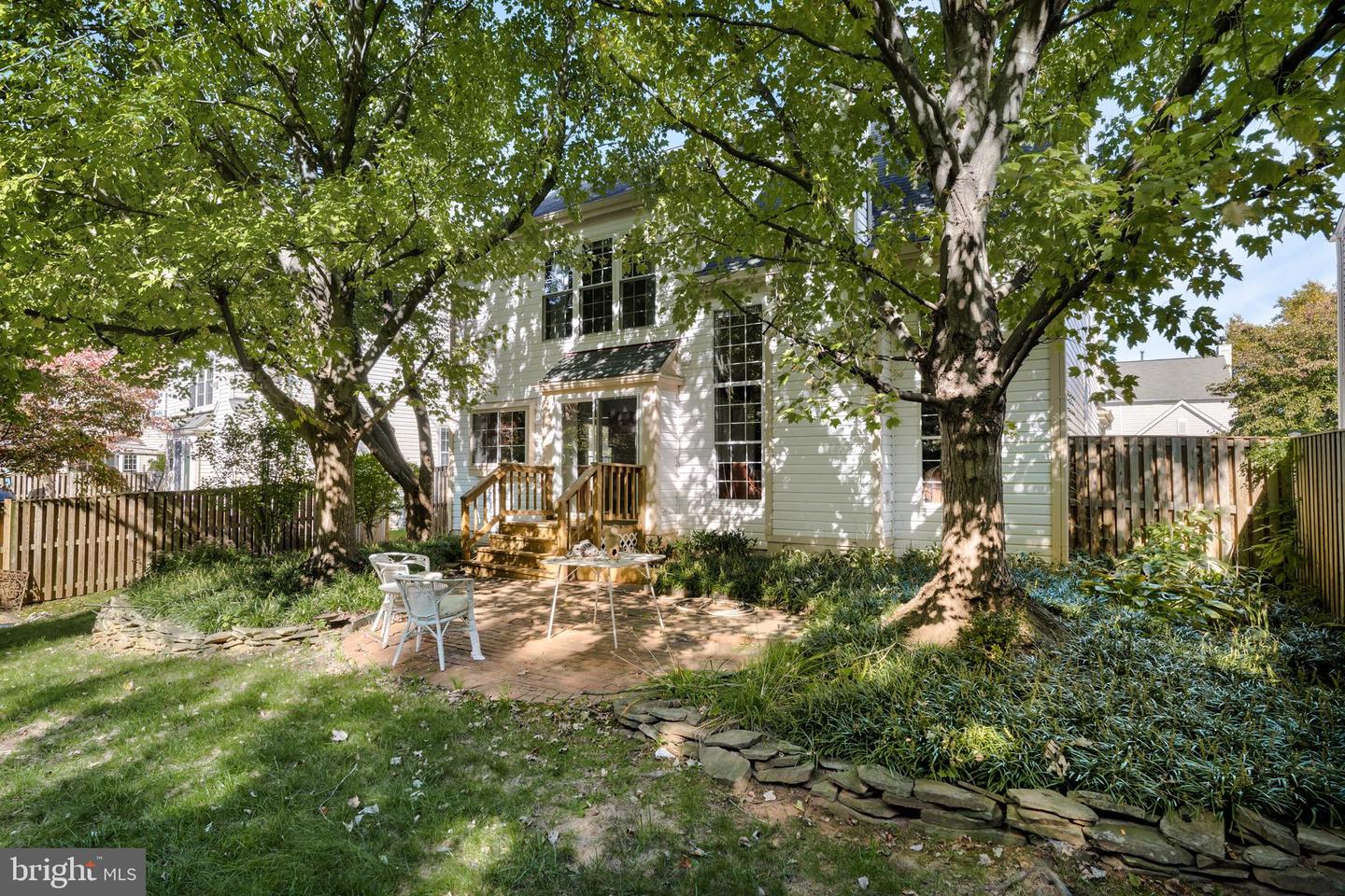 705 LONGFELLOW DRIVE NE