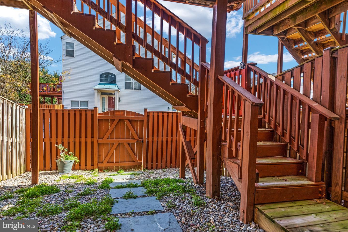 26094 LANDS END DRIVE