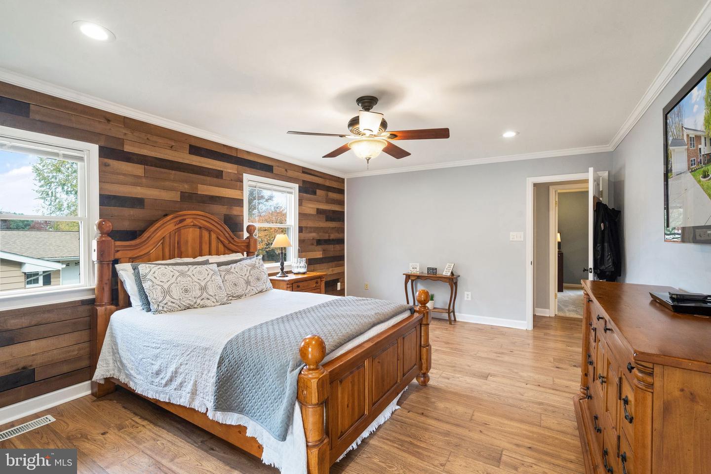 312 ORCHARD CIRCLE