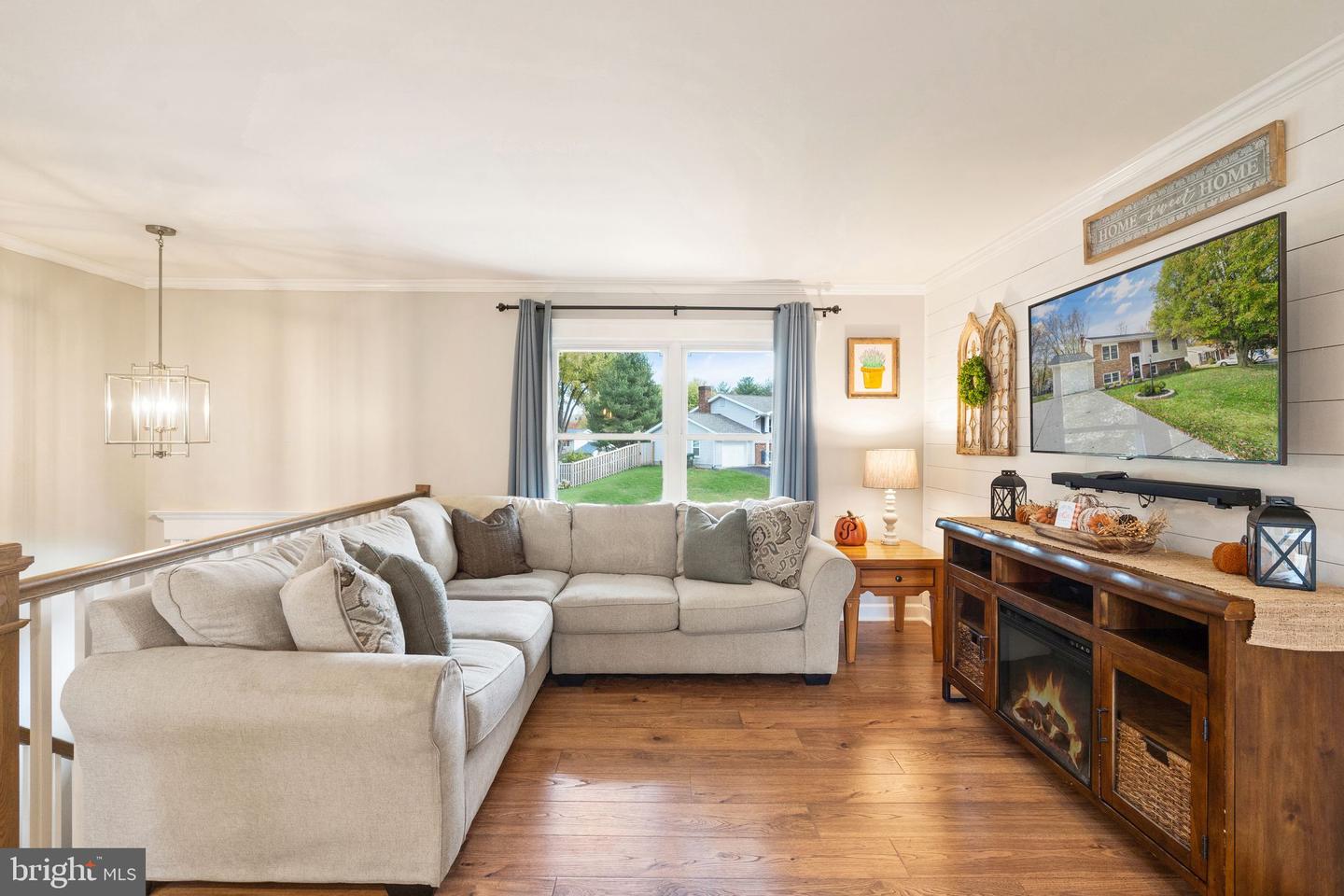 312 ORCHARD CIRCLE